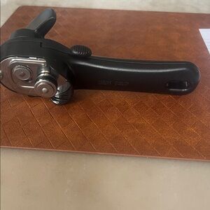 Black Manual Can Opener